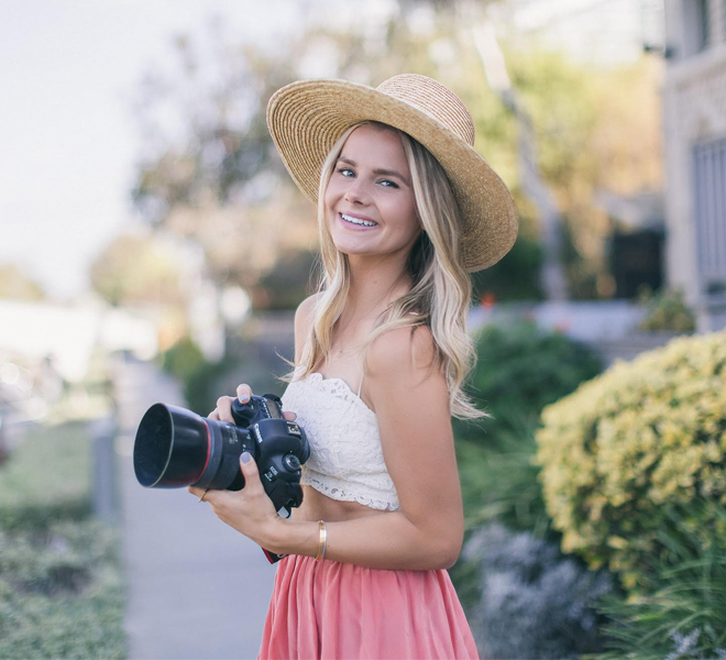 9 Posing Tips From A Professional Photographer